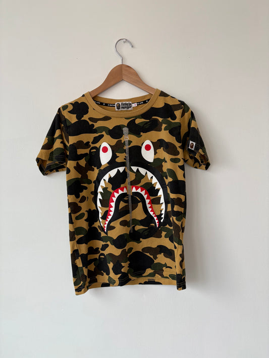 KIDS BAPE CAMO SHARK FACE T-SHIRT